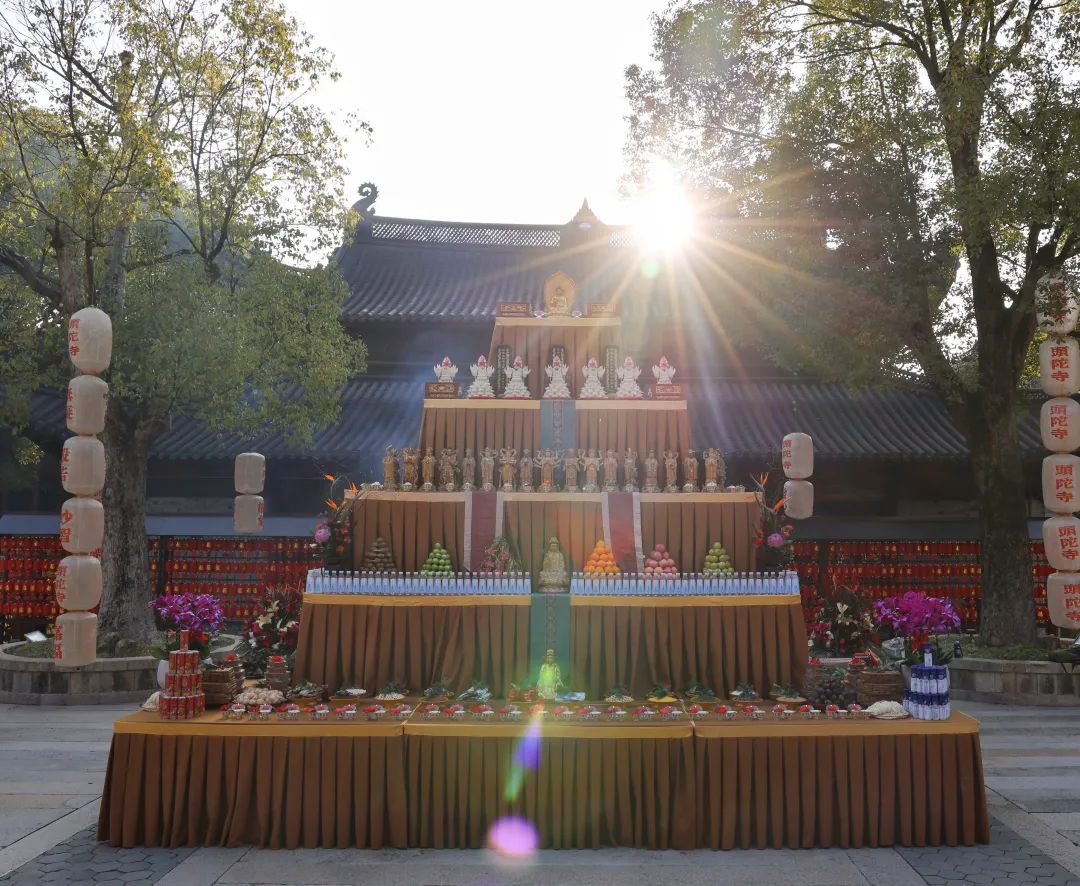 头陀寺隆重举行供天迎财神活动